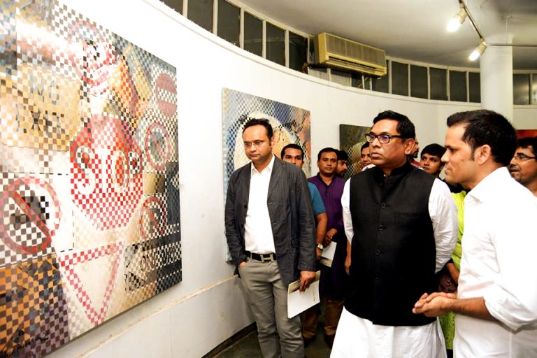 'Pixel Error' First Solo Painting Exhibition